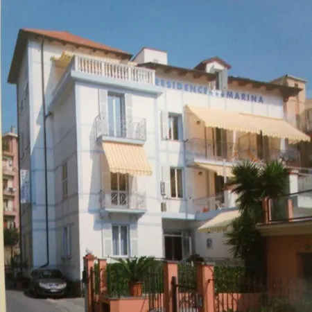 Apartahotel Marina