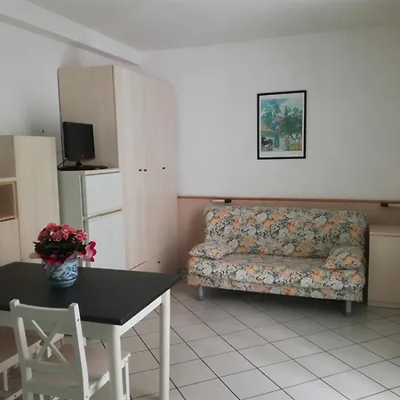Marina Aparthotel *