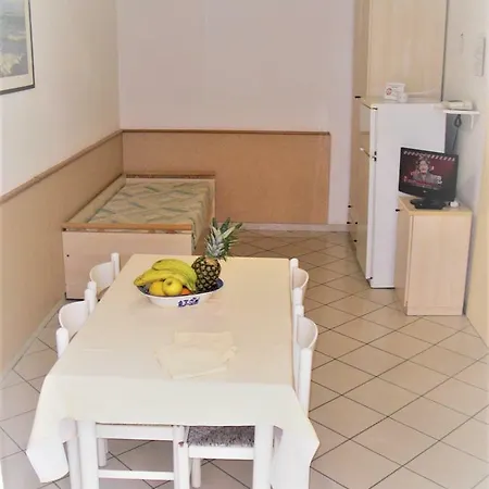 Marina Apartahotel 3*