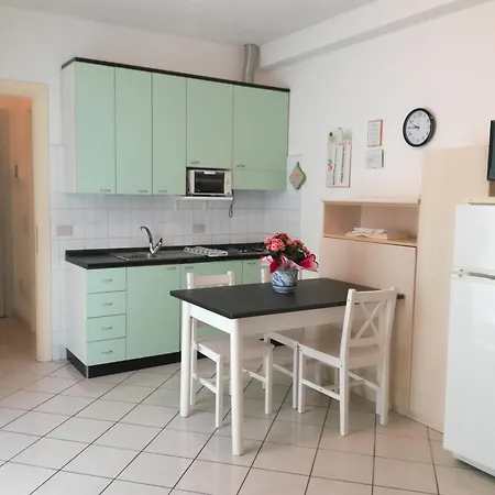 Marina 아파트호텔